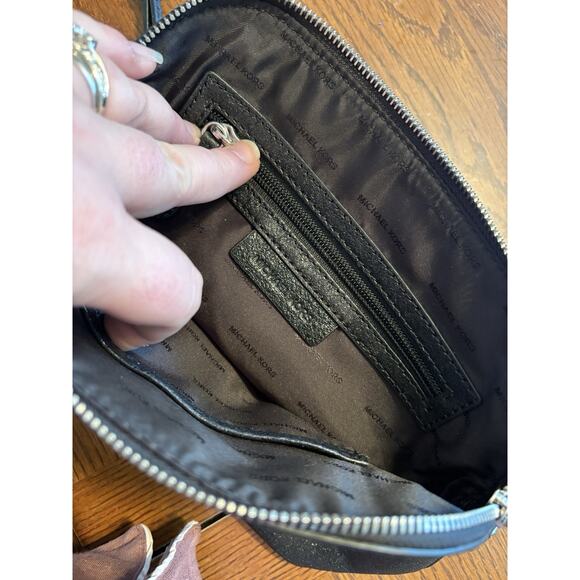 Michael Bag Jet Set Travel Medium Dome Crossbody Bag Purse Black Chain EUC - Picture 7 of 8